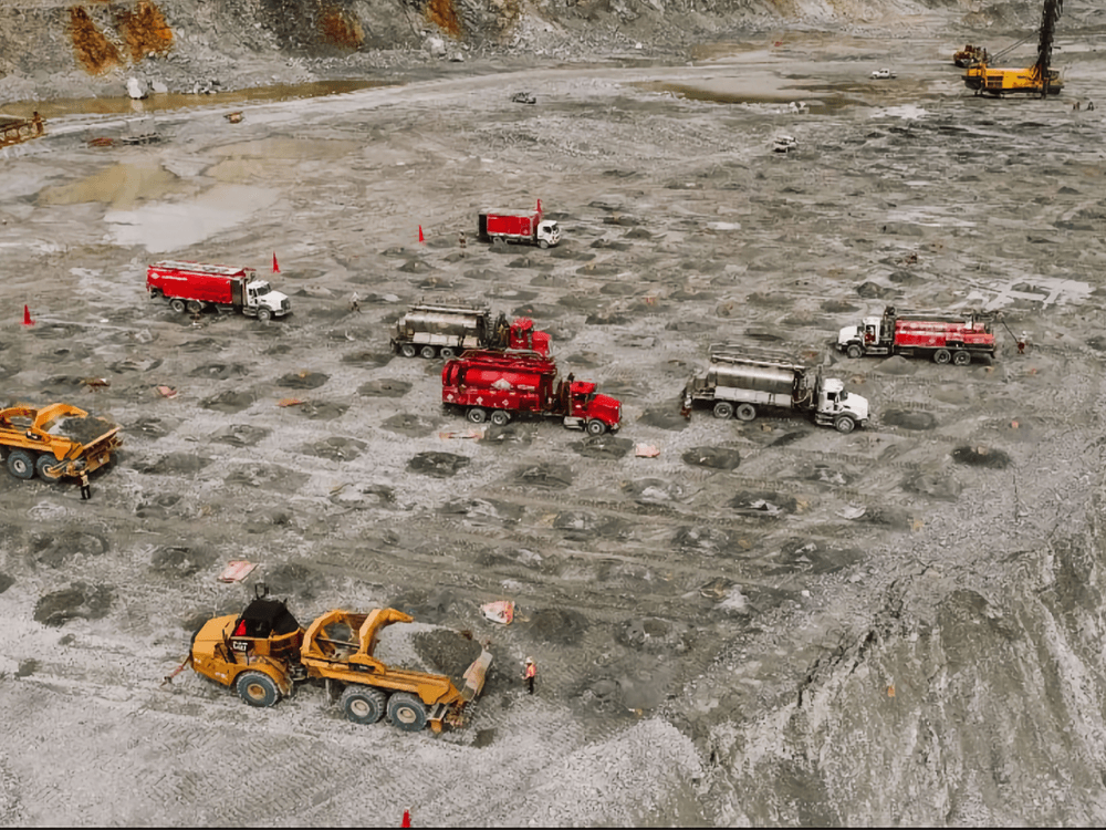 Una perforadora que no está operativa no produce. G.O.D. se asegura de que tu flota de perforadoras en Santiago de Chile esté siempre lista para la acción.